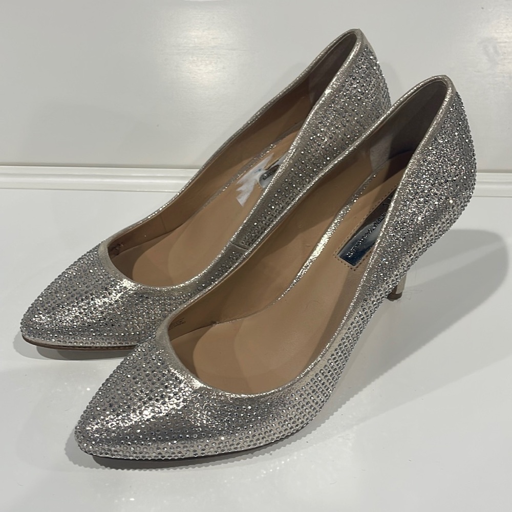 INC International Concepts Womens Zitah Pumps Silver Crystal Size 8W